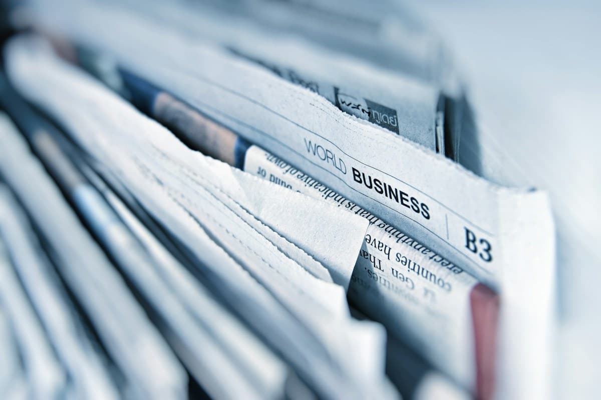 Journaux et actualités imprimées, illustration du travail de vérification de l’information